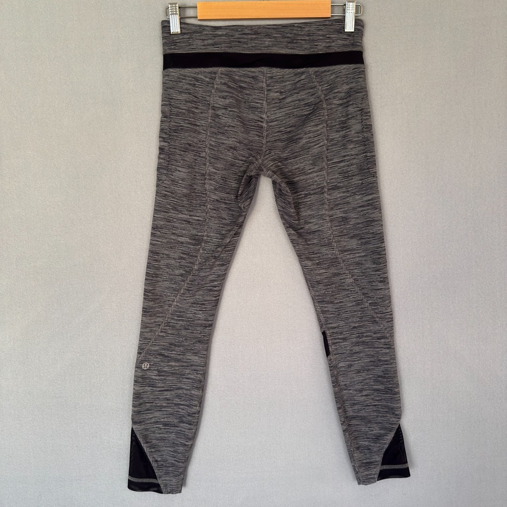 Lululemon Inspire Tight II Luxtreme Size 6 Space Dye Black/Gray Mesh Zip Pockets - Picture 2 of 11